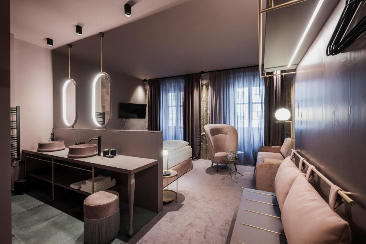 Large Double Room,1216824073:JPEG