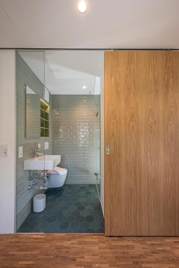 Single Room,1125503754:JPEG