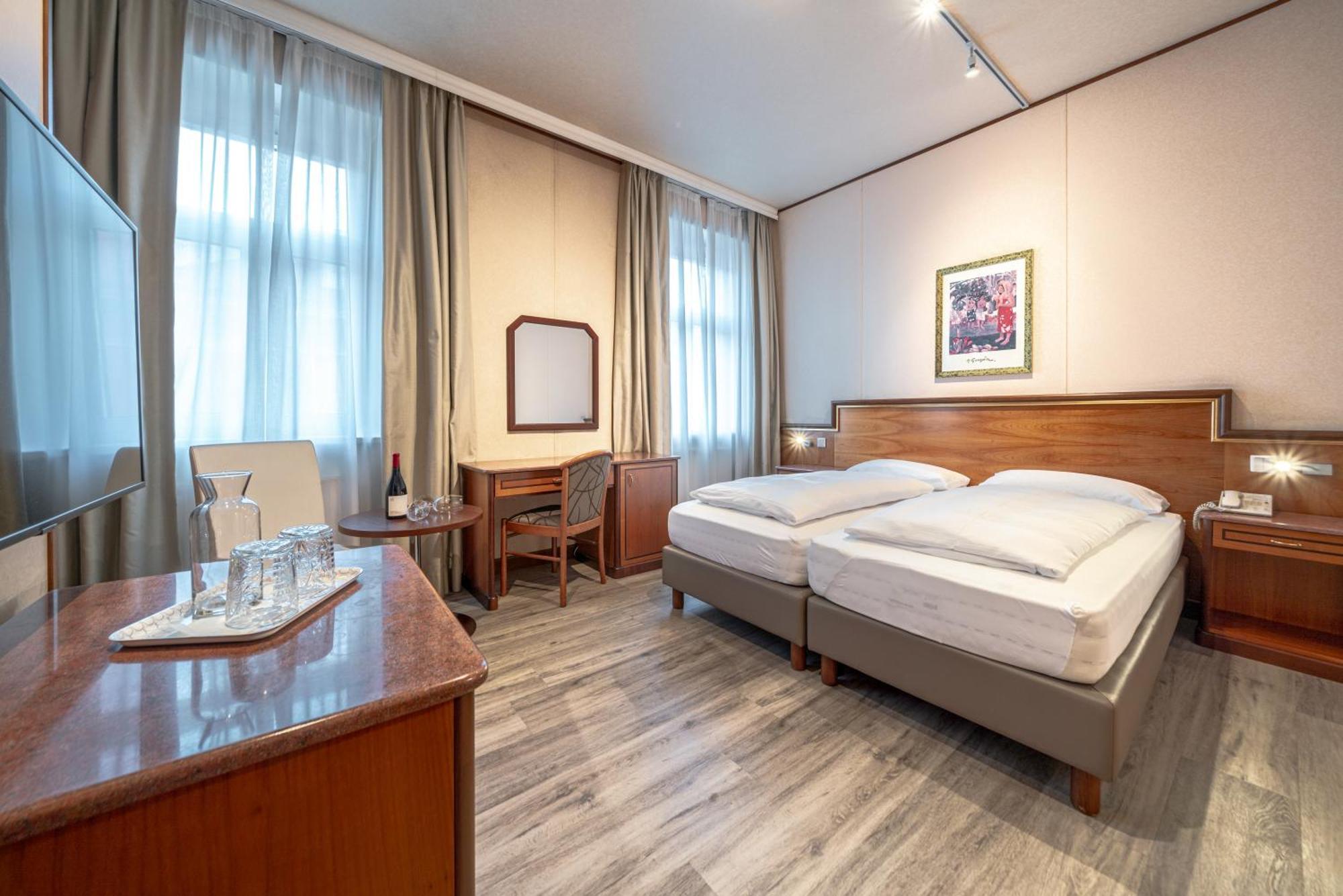 Standard Twin Room,1629388236:JPEG